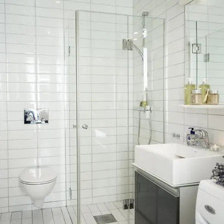 Lägenhet Private Modern Studio Wifi Washing Machine & Dryer *