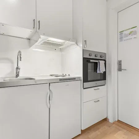 Apartment Private Modern Studio Wifi Washing Machine & Dryer